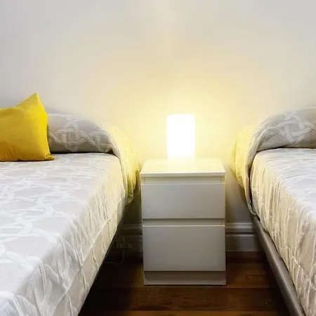Centrica Y Amplia Vivienda Turistica Con Wifi בילבאו