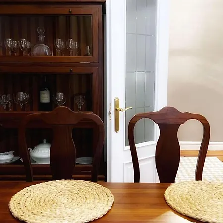 Apartamento Céntrica Y Amplia Vivienda Turística Con Wifi *